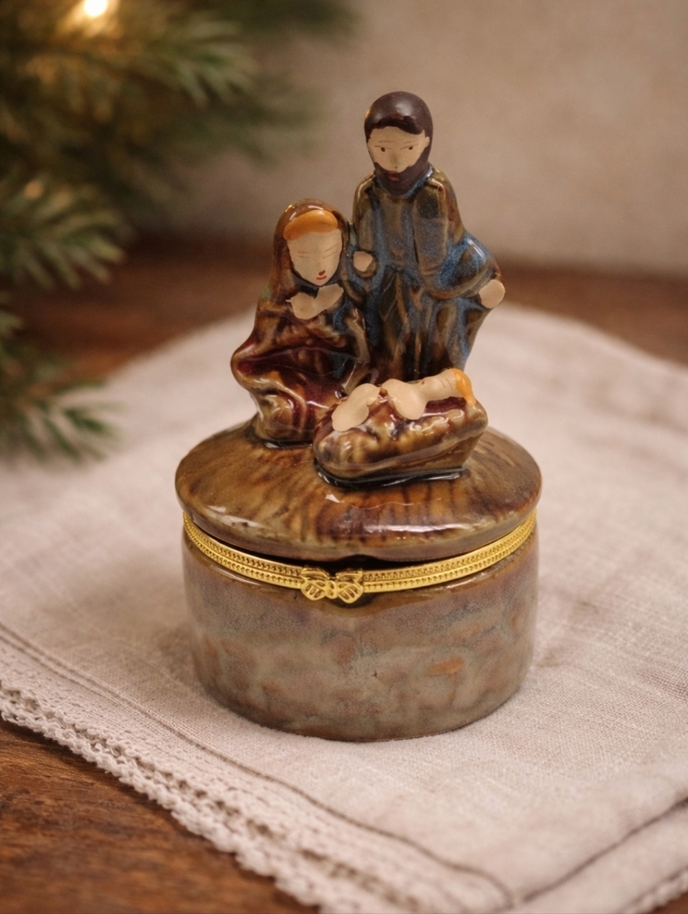 Vintage Nativity Scene Trinket Box – Ceramic Hinged Keepsake Box
